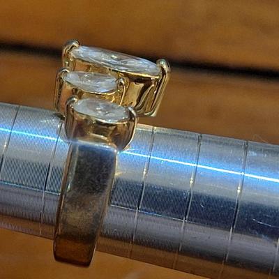 Sale Photo Thumbnail #1545: costume gold tone ring size 5