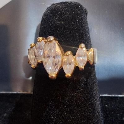 Sale Photo Thumbnail #1540: costume gold tone ring size 5