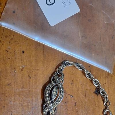 Sale Photo Thumbnail #1552: bracelet- vintage 