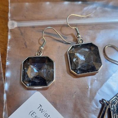 Sale Photo Thumbnail #1565: earrings