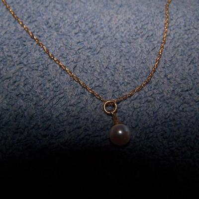 LOT 17 LOVELY VINTAGE 14K GOLD & PEARL NECKLACE