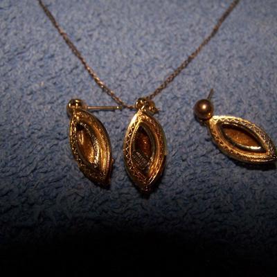 LOT 18 GREAT VINTAGE MCM GOLD FILL/TIGER EYE SORRENTO NECKLACE & EARRINGS