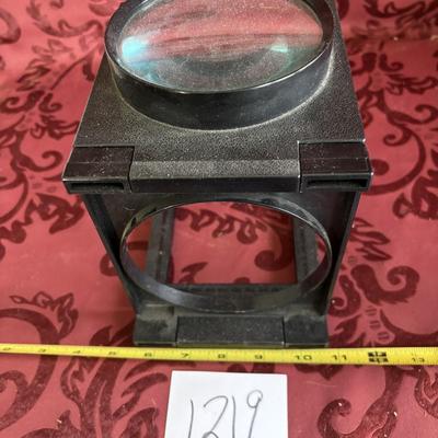 Fold Up Magnifying Glass