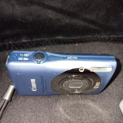 SONY CYBERSHOT AND CANON POWERSHOT DIGITAL CAMERAS