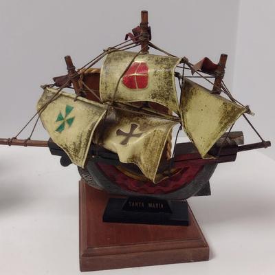 Pair of Ship Design Bookends- Nina and Santa Maria