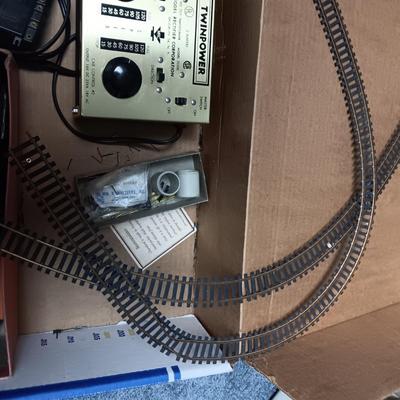 MINIATURE HO MODEL TRAINS