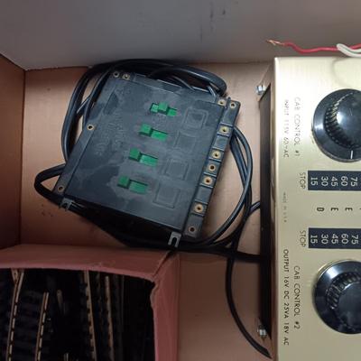 MINIATURE HO MODEL TRAINS