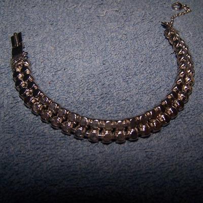 LOT 23 GORGEOUS VINTAGE RHINESTONE BRACELETS