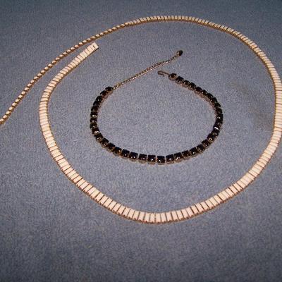 LOT 24 LOVELY VINTAGE RHINESTONE NECKLACES