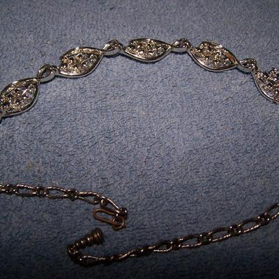 LOT 25 MORE LOVELY VINTAGE RHINESTONE NECKLACES