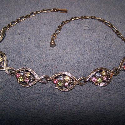 LOT 25 MORE LOVELY VINTAGE RHINESTONE NECKLACES