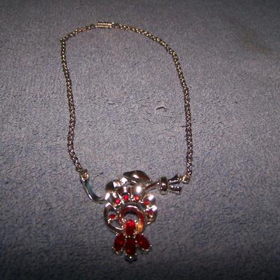 LOT 25 MORE LOVELY VINTAGE RHINESTONE NECKLACES