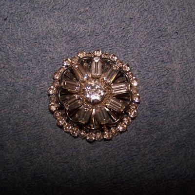 LOT 26 WILD & CRAZY RHINESTONE PINS
