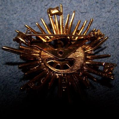 LOT 26 WILD & CRAZY RHINESTONE PINS