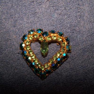 LOT 27 LOVELY VINTAGE RHINESTONE PINS