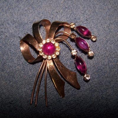 LOT 28 GREAT VINTAGE RHINESTONE PINS