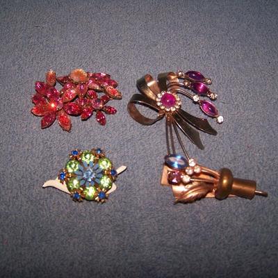 LOT 28 GREAT VINTAGE RHINESTONE PINS