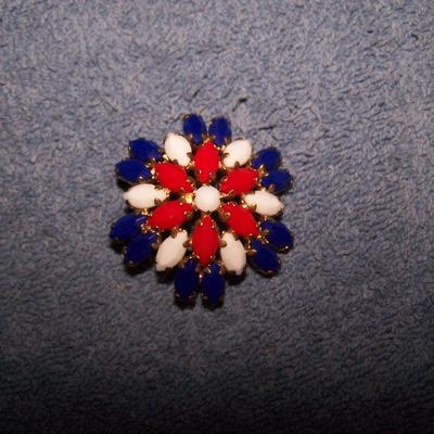 LOT 29 LOVELY VINTAGE RHINESTONE PINS