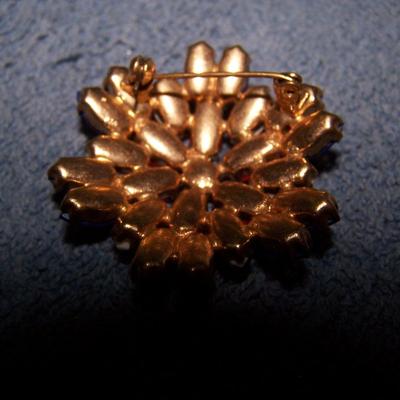 LOT 29 LOVELY VINTAGE RHINESTONE PINS