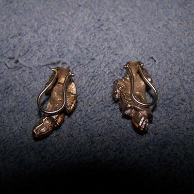 LOT 32 WONDERFUL VINTAGE SIGNED EARRINGS