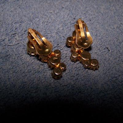 LOT 32 WONDERFUL VINTAGE SIGNED EARRINGS