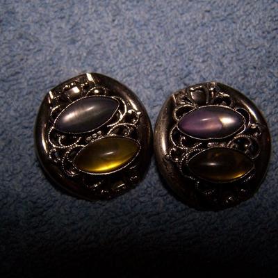 LOT 32 WONDERFUL VINTAGE SIGNED EARRINGS