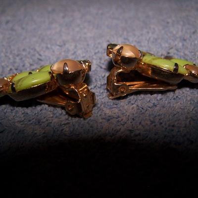 LOT 33 GREAT VINTAGE CLIP RHINESTONE EARRINGS