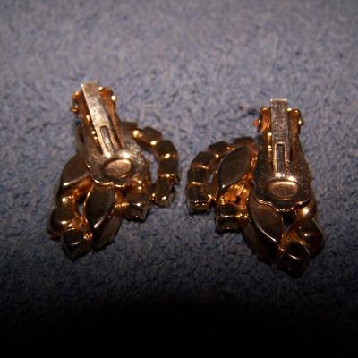 LOT 33 GREAT VINTAGE CLIP RHINESTONE EARRINGS