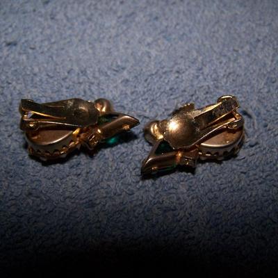 LOT 33 GREAT VINTAGE CLIP RHINESTONE EARRINGS