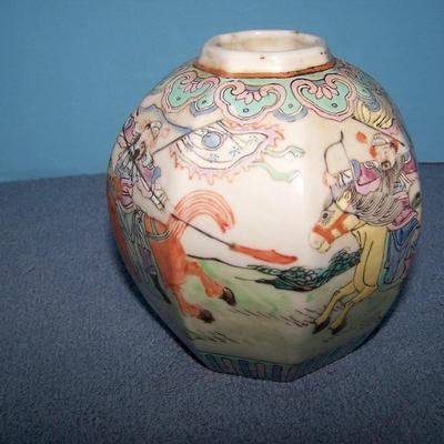 LOT 35 LOVELY VINTAGE ASIAN ITEMS