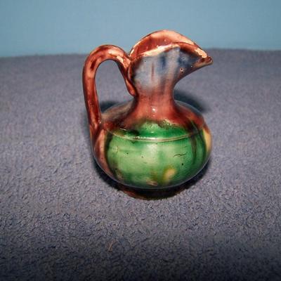 LOT 39 CUTE VINTAGE MINI PITCHERS