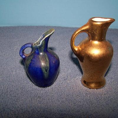 LOT 39 CUTE VINTAGE MINI PITCHERS