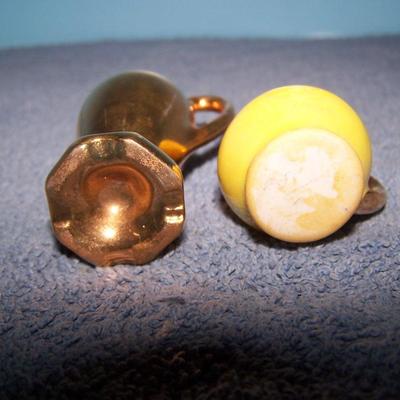 LOT 39 CUTE VINTAGE MINI PITCHERS