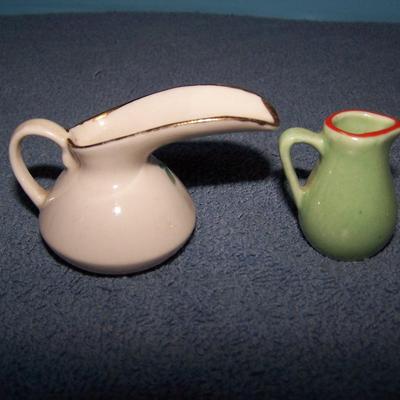 LOT 39 CUTE VINTAGE MINI PITCHERS