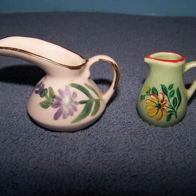 LOT 39 CUTE VINTAGE MINI PITCHERS