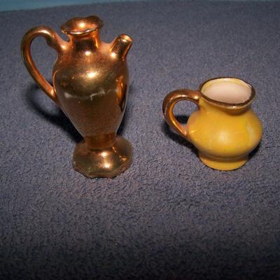 LOT 39 CUTE VINTAGE MINI PITCHERS