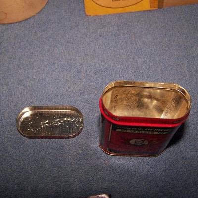 LOT 40 GREAT VINTAGE HOUSEHOLD STUFF & PACKAGING