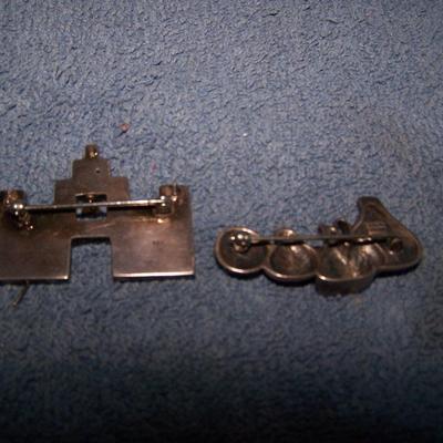 LOT 44 WONDERFUL STERLING NATIVE AMERICAN PINS-- POTS WITH TURQUOISE & PUEBLO