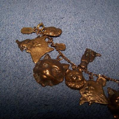 LOT 47 ADORABLE COLLECTIBLE PIDIDDLY LINKS CAT CHARM BRACELET