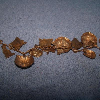 LOT 47 ADORABLE COLLECTIBLE PIDIDDLY LINKS CAT CHARM BRACELET