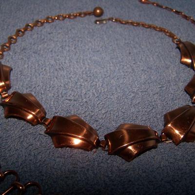 LOT 50 GREAT VINTAGE COPPER NECKLACES