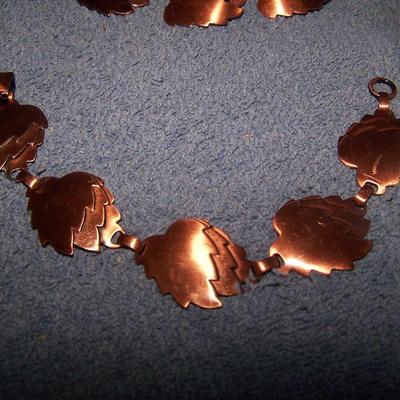 LOT 51 LOVELY VINTAGE COPPER LEAVES SET