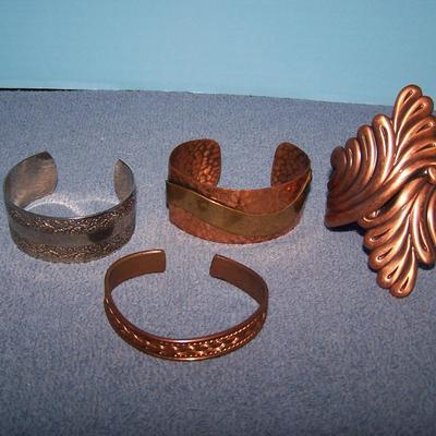 LOT 54 3 FAB VINTAGE COPPER BRACELETS 3 CUFFS & 1 CLAMPER