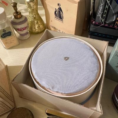 Vintage Perfume Bottles, Powers and Accessories