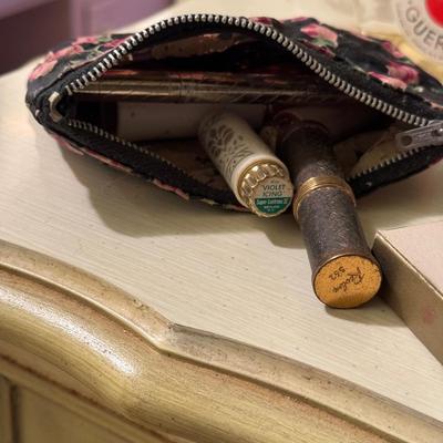 Vintage Perfume Bottles, Powers and Accessories