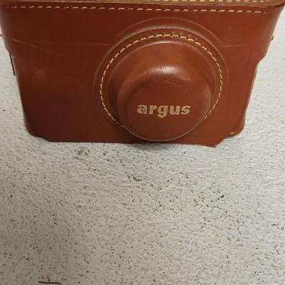 Sale Photo Thumbnail #173: Argus C3 Rangefinder with case. Fits a medium flat rate box