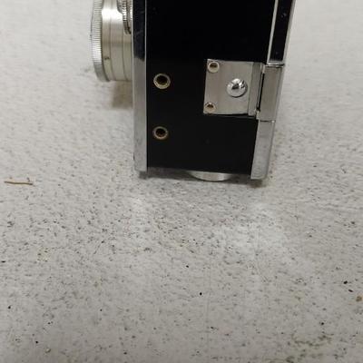 Sale Photo Thumbnail #163: Argus C3 Rangefinder with case. Fits a medium flat rate box