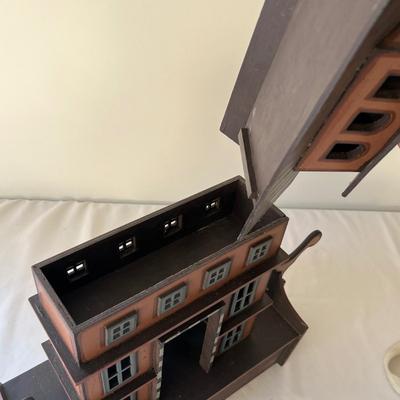 Whimsical Noah’s Ark (G-RG)