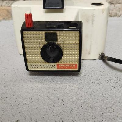 Sale Photo Thumbnail #185: Polaroid Swinger model 20 in hard plastic case. Fits a medium flat rate box