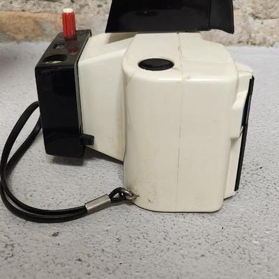 Sale Photo Thumbnail #188: Polaroid Swinger model 20 in hard plastic case. Fits a medium flat rate box